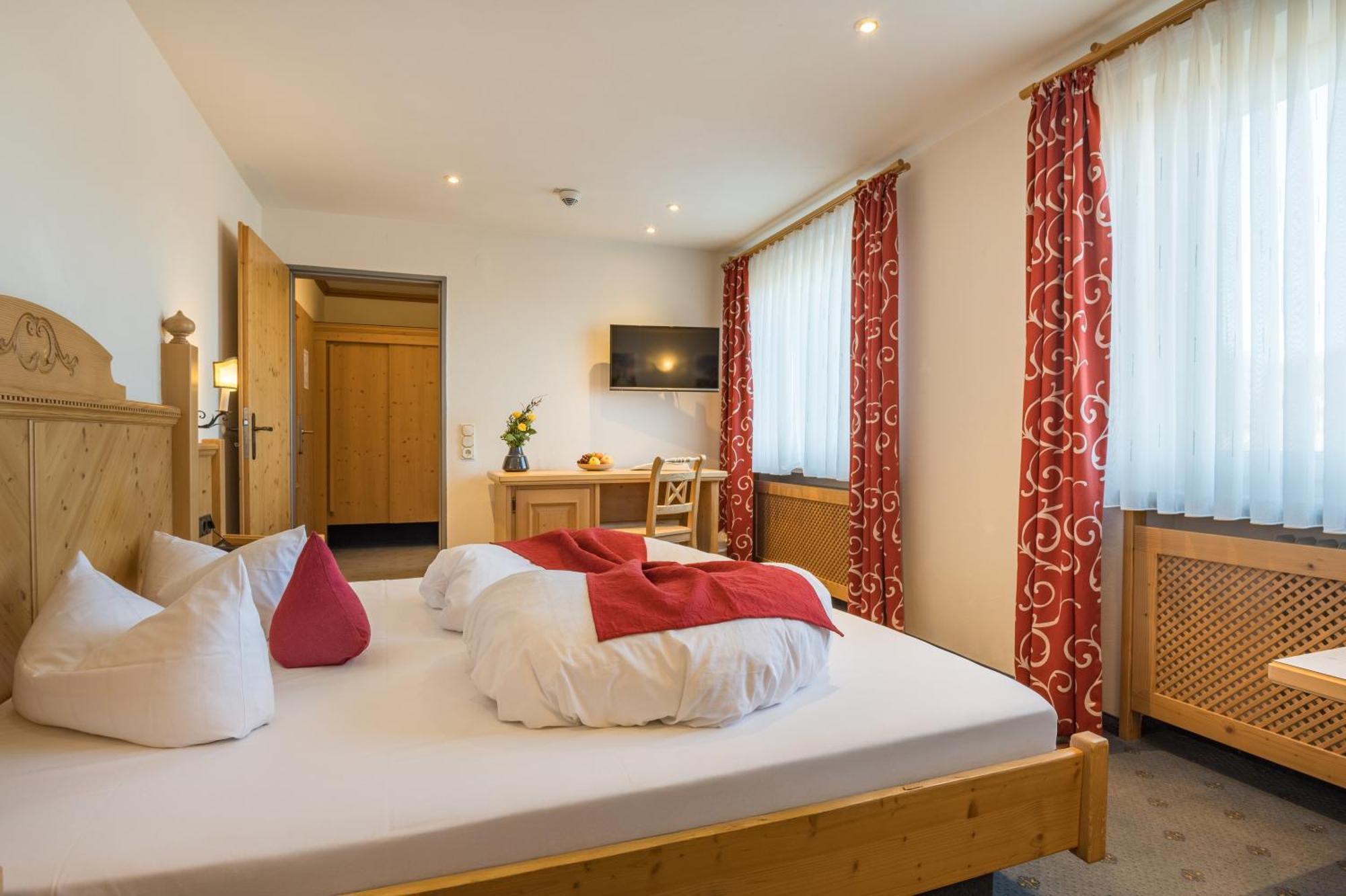 Landhotel Gockelwirt 아이젠베르크 외부 사진